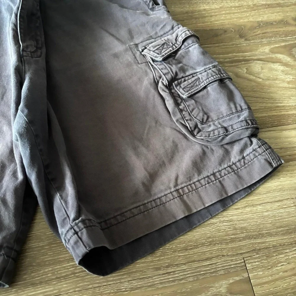 Vintage Y2K/2000s Baggy Faded Grey Skater Cargo Shorts! Size 40